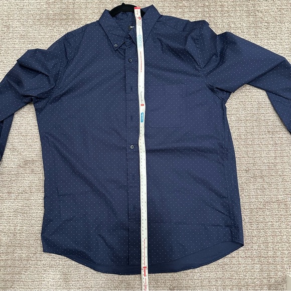 Never worn UNIQLO button down - Picture 5 of 5
